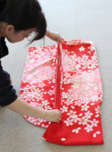 着物のたたみ方　１２